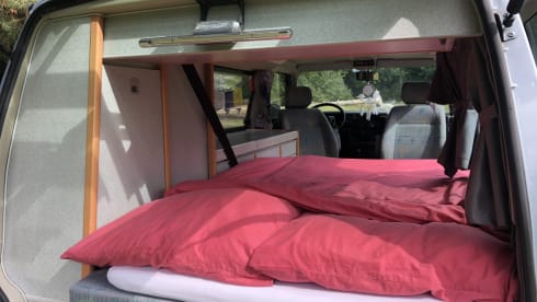 Bussie – 4p Volkswagen bus from 1996