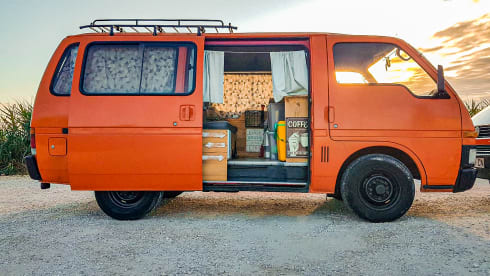 Tangerina 🍊 – Campervan Lisbon Surftrip 🏄‍♂️ Roadtrip 