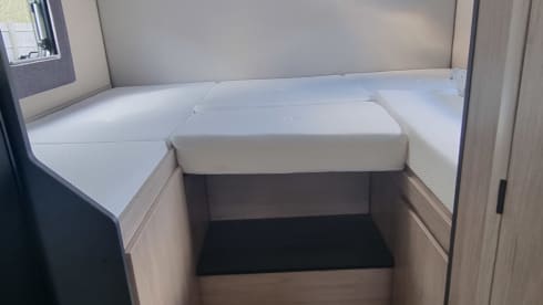 Betty Sue – Auto-Trail F70