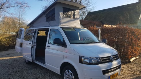 Kever – Our beautiful white VW camper