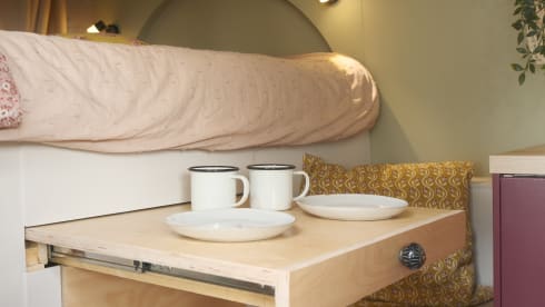 Camper Moos – Atmospheric, completely off-grid self-build camper van 