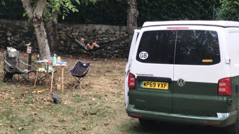 Monty – Perfect camper for get-aways great & small (4-berth VW, 2019) 