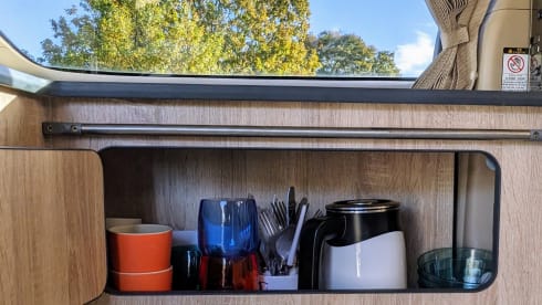 Vamos – Luxury Campervan and Nomad Office