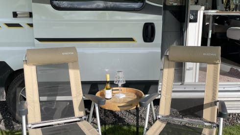 A'Laise – 2 volwassen+(1 kind)campervan 