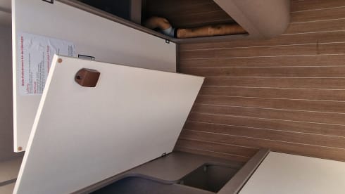 C33 – Beautiful luxury Etrusco with 2 x air conditioning and single beds/lift bed