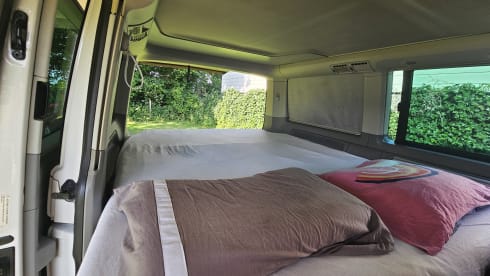Mutsenclub – 4p Volkswagen campervan uit 2013
