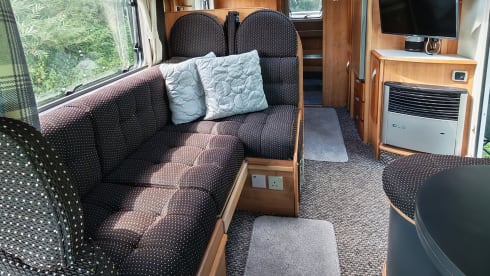 GeeGee – Autotrail Cheyenne 635SE 2006 2.8JTD met 4 slaapplaatsen