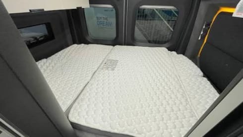 VanCation – Campervan Ford Swift Trekker S a 4 posti letto, modello 2024