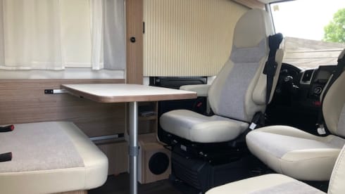 Evert – Carado I338 (Capron Hymer Group)