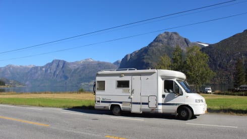 Neat 4 person camper