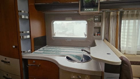 25 Year Edition – 4p Knaus semi-integrated uit 2014