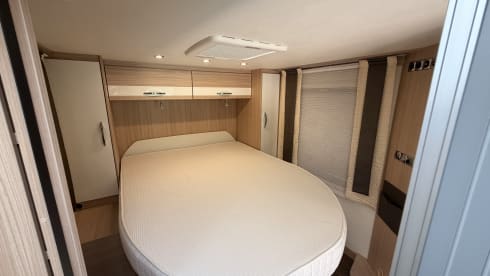 Burstner Nexxo T740 – 3p Bürstner semi-integrated uit 2015