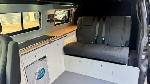 Doreen – Ford-Wohnmobil mit 4 Schlafplätzen ab 2024