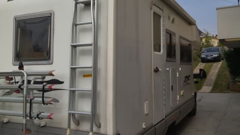 Rinus – Laika Ecovip 2.1 attic camper
