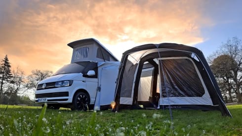 Blizzard  – 4 berth Volkswagen campervan from 2017