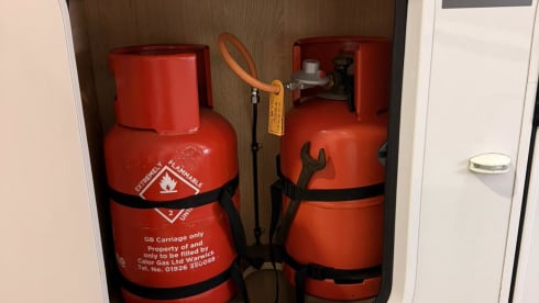 Little Sunny – 2 berth Sunlight V60 Adventure Edition