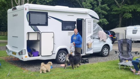 Sheddie – Luxury Motorhome With Solar Power