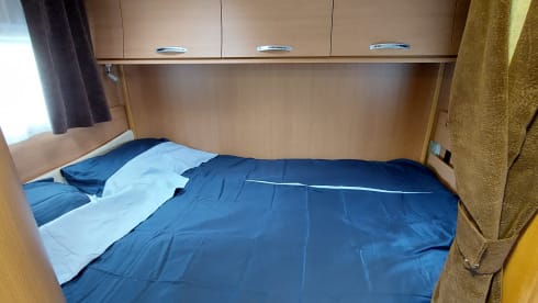 Complete luxury motorhome, 5 persons