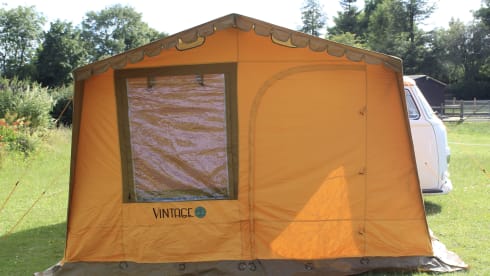 Stanley – LOVE LIFE IN THE SLOW LANE WITH STANLEY