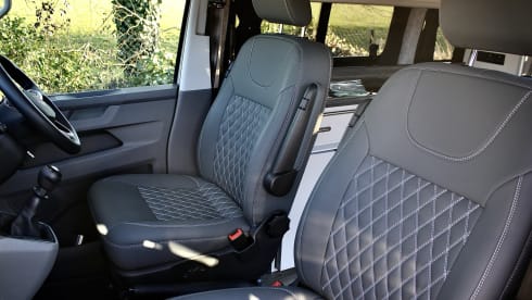 Colin – Our new high spec VW T6 Campervan who's keen to travel with you