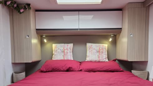 2,5p | Adria Compact Plus – Modern, luxurious Compact Camper from 2022.