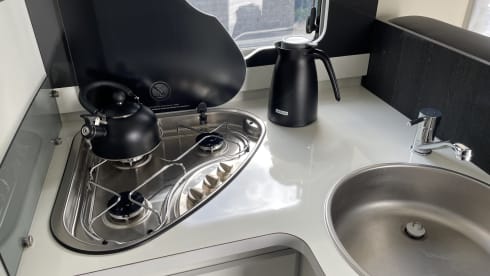 Roadhouse camper naam roadsurfer – 4p Roller Team semi-integrated from 2021