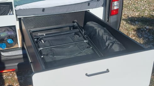 2p Volkswagen bus uit 2015