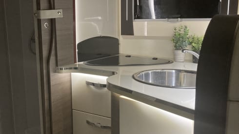 4p McLouis semi-integrated from 2017