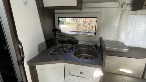 ZENMOBIEL – Neuer Camper Benimar Cocoon 468 in Top-Zustand!!! 