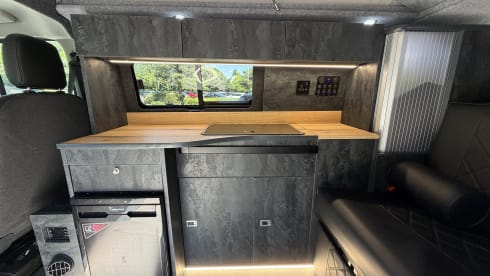 Midnight – Luxury Ford Transit Custom Pop-Top Camper | 4 Berth | Automatic