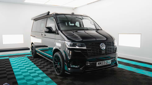 WEEKENDER TWO – 4 berth Volkswagen Campervan - AUTOMATIC