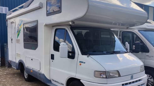 🚐 Fiat 230 Alkoof Camper – Ruimte, Vrijheid & Gezellig Reizen