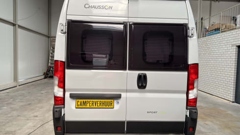 Making Memories 14 – 2024 Chausson V697 buscamper uit 2025 Automaat, Off Grid, Lengte bedden,