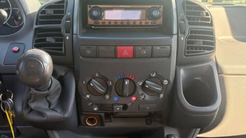 ijsbreker – 3p Adria Mobil bus uit 2008