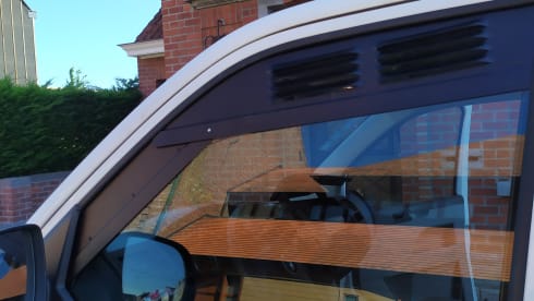 Kamiel – 2p Volkswagen campervan uit 2013