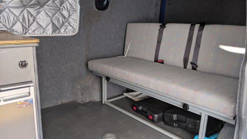 Hullablue – VW T5 camper, 4 berth, pop top, bike rack.