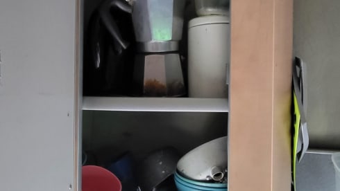 Nuggie – 4-5 seater 2008 Ford Nugget with high roof 