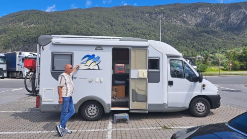 Sun TI – Camping-car Knaus 2004