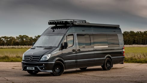 Black Prince – The Ultimate super high spec off grid adventure camper