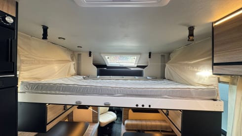 LEWIS – 2026 Ford Transit Rimor 79+ 7 berth AUTOMATIC motorhome