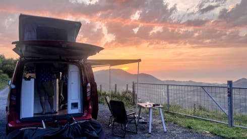 Jackie – Ford-Campingbus für 4 Personen ab 2025