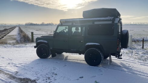 2p Land Rover rooftop from 2013