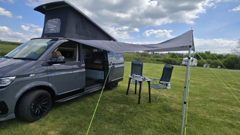 woody – Luxury 4 berth Automatic Volkswagen campervan brand new 2025 conversion 
