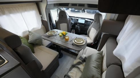 New luxurious Ford Benimar 463 semi-integrated 06/2025 AUTOMATIC