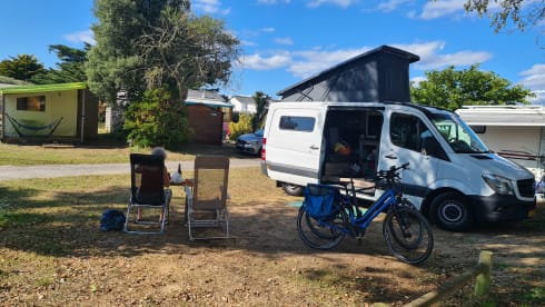 2 person Mercedes-Benz Bus camper from 2015 (Euro 6)