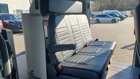 ROSA – Campervan Ford per 4 persone del 2023
