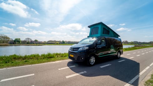 Fully electric bus camper⚡ travel sustainably through Europe