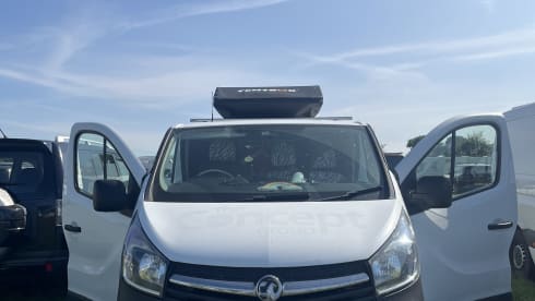 Disco Bus  – Custom Vauxhall Vivaro with Roof Tent 