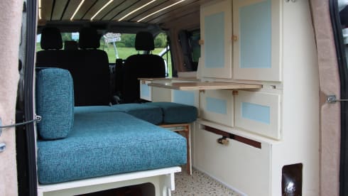 Freddy the Campervan – Freddy the Campervan – Cosy Quirky Van for Two Near Glasgow