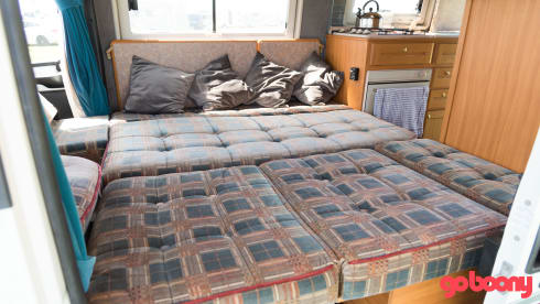 TARDIS – Lasy Daizy. Insurance included.